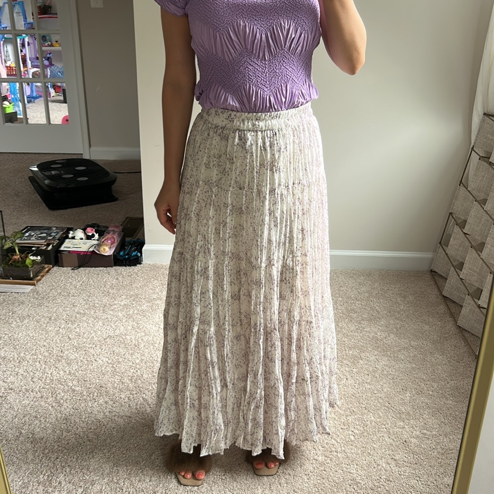 Floral print long skirt. Xs-S